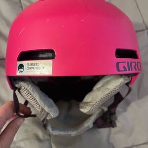 Giro Bright Pink Snow ski/sledding MIPS Helmet